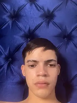 Latinos 2001 online show from 28, 7, 2026