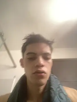 Latinos 2001 online show from 29, 7, 2026