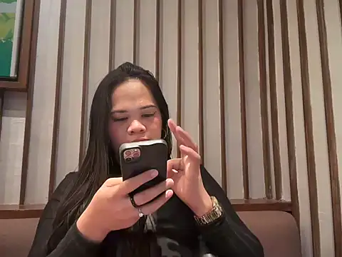 Snapshot of SophiaCourthaway chatting on 14, 5, 2026 SophiaCourthaway online show from 14, 5, 2026