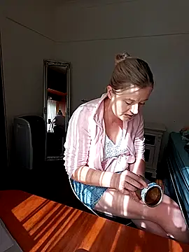 Snapshot of Vintasia chatting on 18, 9, 2025 Vintasia online show from 18, 9, 2025