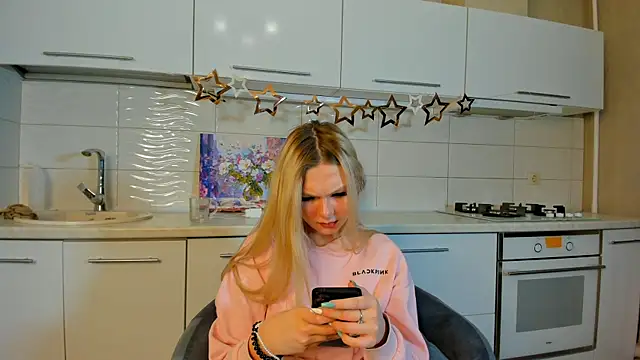 SynnoveEyre online show from 7, 2, 2025