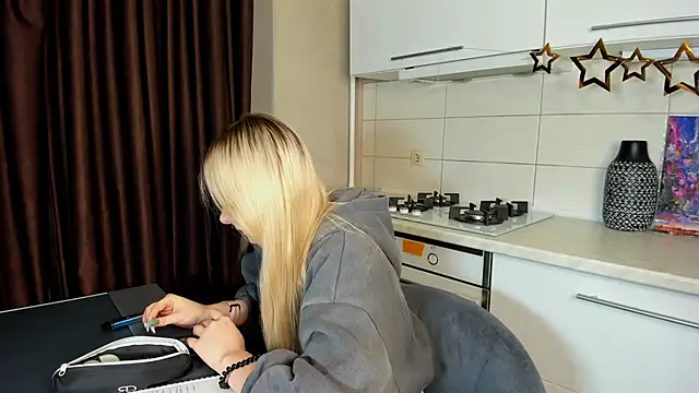 SynnoveEyre online show from 14, 2, 2025