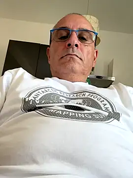 Snapshot of sempreilmio2 chatting on 18, 9, 2025 sempreilmio2 online show from 18, 9, 2025