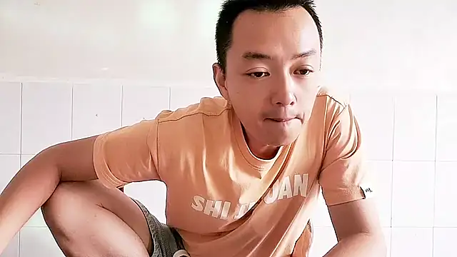 Snapshot of swg176 chatting on 12, 9, 2025 swg176 online show from 12, 9, 2025