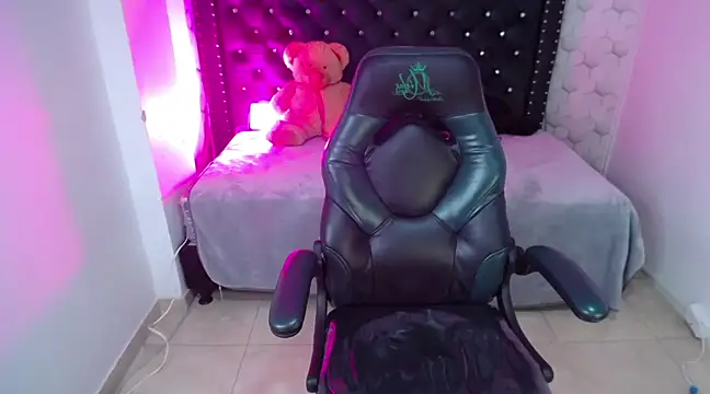 Snapshot of madelein_m chatting on 28, 1, 2025 madelein m online show from 28, 1, 2025