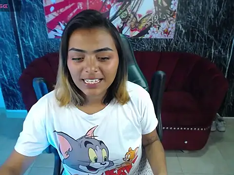 Snapshot of madelein_m chatting on 1, 2, 2025 madelein m online show from 1, 2, 2025