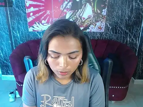 Snapshot of madelein_m chatting on 4, 2, 2025 madelein m online show from 4, 2, 2025