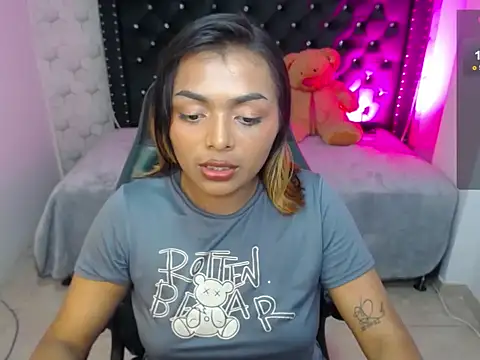 Snapshot of madelein_m chatting on 21, 2, 2025 madelein m online show from 21, 2, 2025