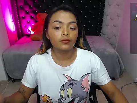 Snapshot of madelein_m chatting on 21, 2, 2025 madelein m online show from 21, 2, 2025