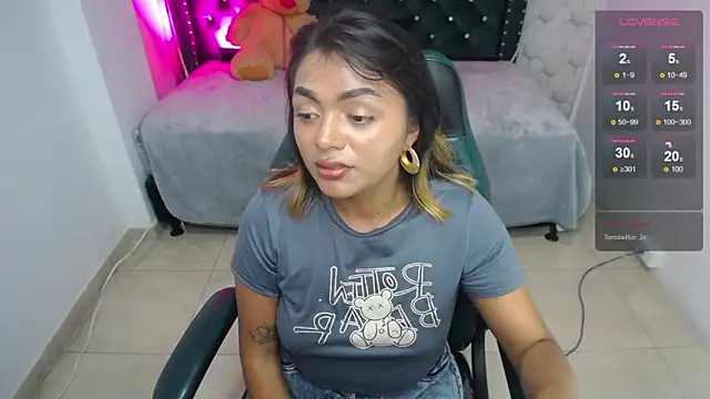 Snapshot of madelein_m chatting on 27, 2, 2025 madelein m online show from 27, 2, 2025