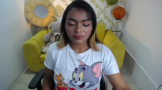 Snapshot of madelein_m chatting on 1, 3, 2025 madelein m online show from 1, 3, 2025