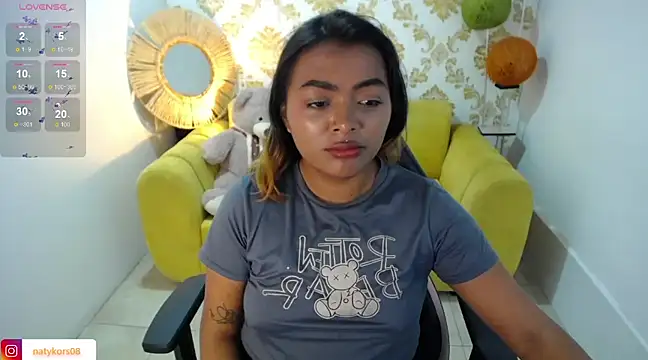 Snapshot of madelein_m chatting on 5, 3, 2025 madelein m online show from 5, 3, 2025