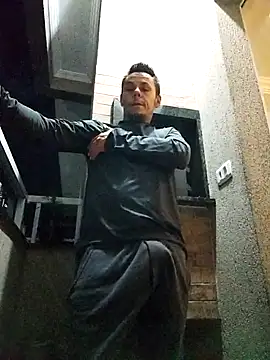 Santanacumxplod online show from 28, 2, 2025