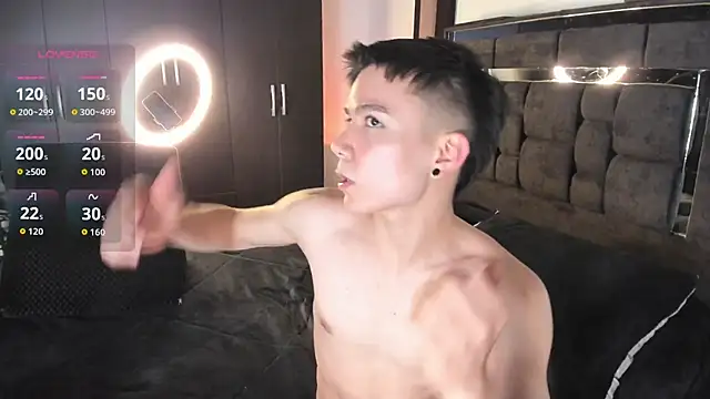 Snapshot of alanblack1 chatting on 26, 11, 2025 alanblack1 online show from 26, 11, 2025