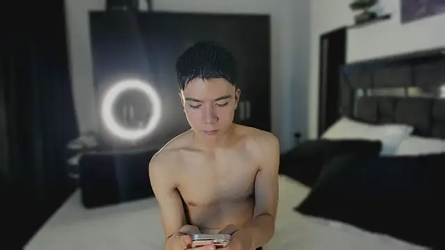 Snapshot of alanblack1 chatting on 4, 3, 2026 alanblack1 online show from 4, 3, 2026