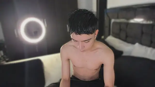 Snapshot of alanblack1 chatting on 13, 3, 2026 alanblack1 online show from 13, 3, 2026