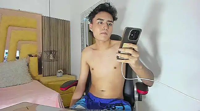 Snapshot of AiddenScott chatting on 22, 1, 2025 AiddenScott online show from 22, 1, 2025