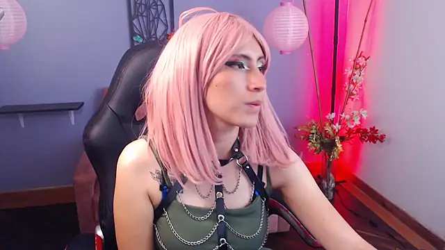 Snapshot of miss_moonlight chatting on 24, 2, 2025 miss moonlight online show from 24, 2, 2025