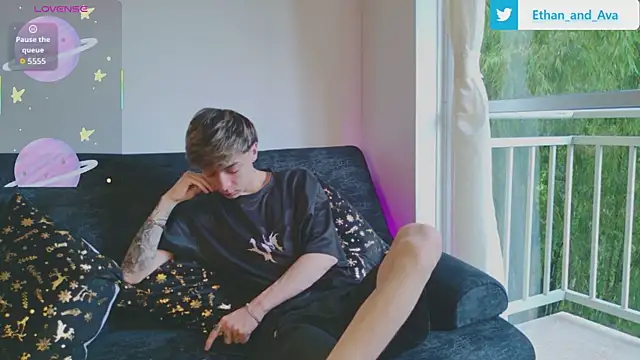 Snapshot of ethan_and_ava chatting on 20, 11, 2025 ethan and ava online show from 20, 11, 2025