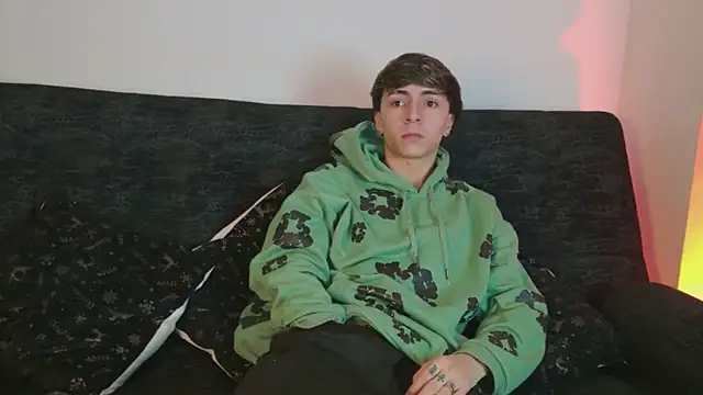 Snapshot of ethan_and_ava chatting on 6, 3, 2026 ethan and ava online show from 6, 3, 2026