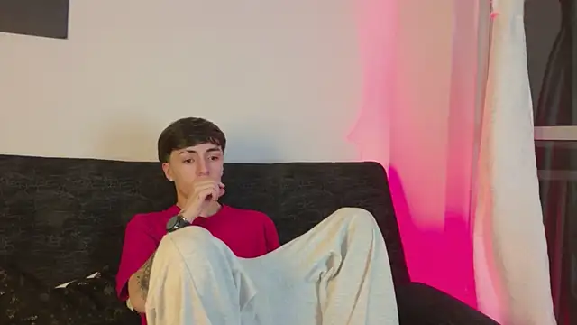 Snapshot of ethan_and_ava chatting on 14, 3, 2026 ethan and ava online show from 14, 3, 2026