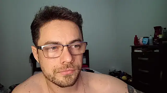 Snapshot of Dyllan__ chatting on 18, 6, 2026 Dyllan online show from 18, 6, 2026