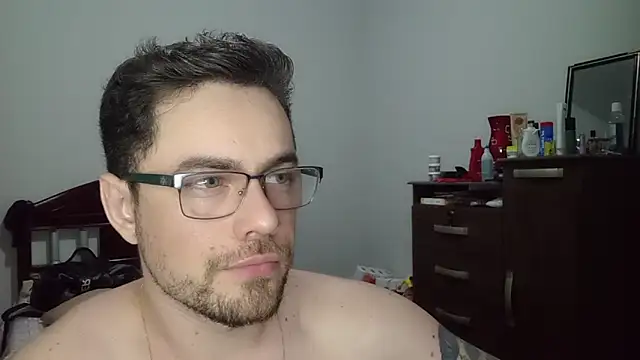 Snapshot of Dyllan__ chatting on 23, 6, 2026 Dyllan online show from 23, 6, 2026
