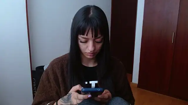 Snapshot of ravenvancleef chatting on 26, 1, 2025 ravenvancleef online show from 26, 1, 2025