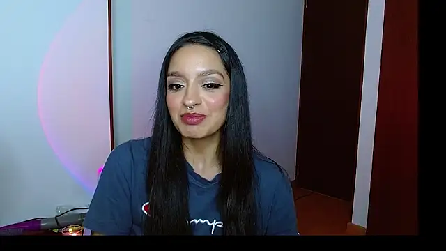 Snapshot of ravenvancleef chatting on 18, 2, 2025 ravenvancleef online show from 18, 2, 2025