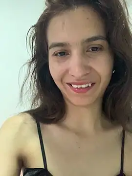 Snapshot of Bella_still chatting on 20, 12, 2025 Bella still online show from 20, 12, 2025