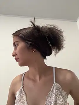 Snapshot of Bella_still chatting on 17, 2, 2026 Bella still online show from 17, 2, 2026