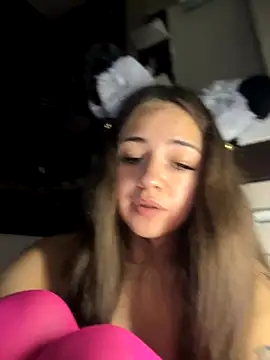 Snapshot of GeraBoobsi chatting on 2, 11, 2025 GeraBoobsi online show from 2, 11, 2025