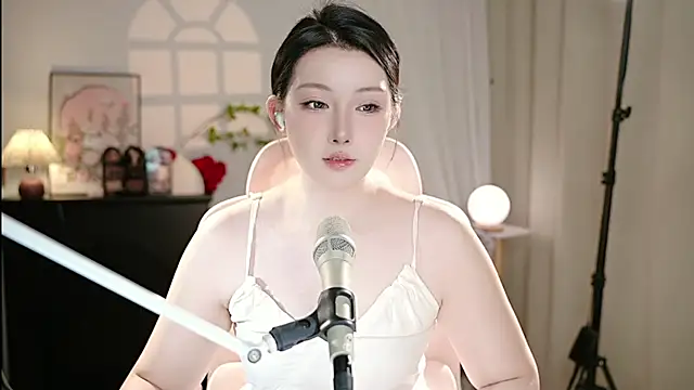 Dou-Dou-er online show from 30, 9, 2025