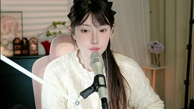 Dou-Dou-er online show from 20, 10, 2025