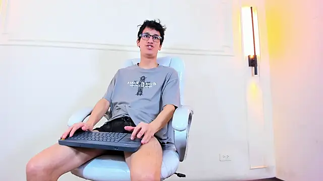 Cum hunters online show from 8, 5, 2026