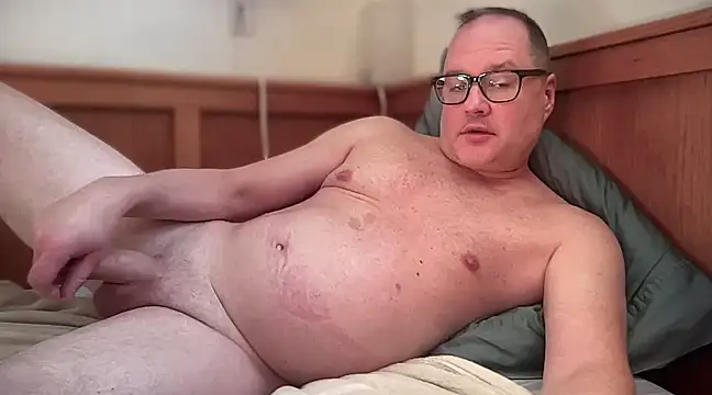 Snapshot of __DR3W__ chatting on 18, 2, 2025 DR3W online show from 18, 2, 2025