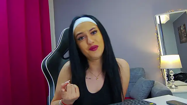 Eva Lovvia  online show from 17, 2, 2025