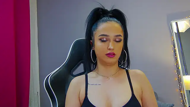 Eva Lovvia  online show from 20, 2, 2025