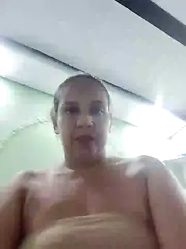 Snapshot of squirt-secret chatting on 5, 3, 2025 squirt-secret online show from 5, 3, 2025