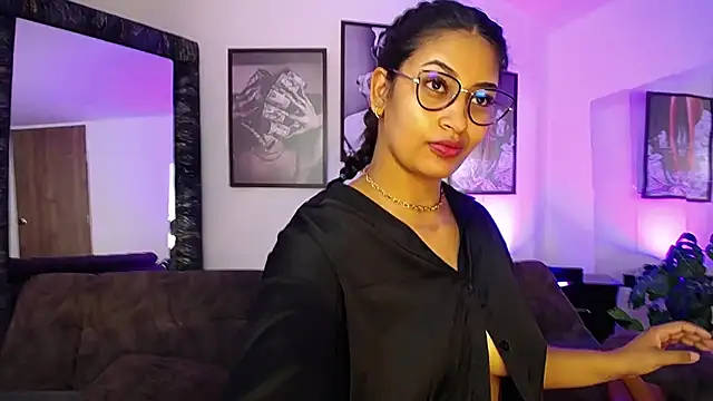 loretahorny online show from 7, 1, 2026