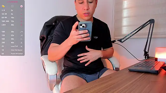 Snapshot of Fraannco chatting on 13, 3, 2025 Fraannco online show from 13, 3, 2025