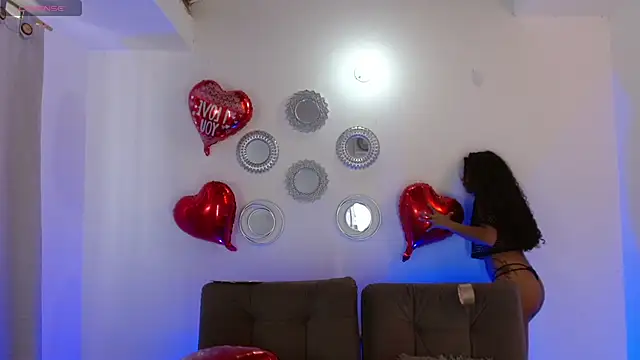 lucie petite online show from 12, 2, 2025