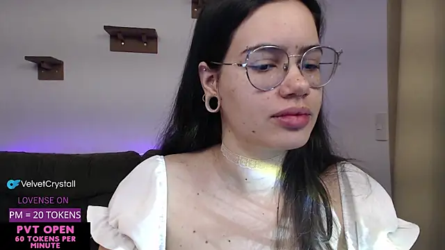 crystalll room online show from 28, 9, 2025