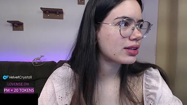 crystalll room online show from 27, 10, 2025