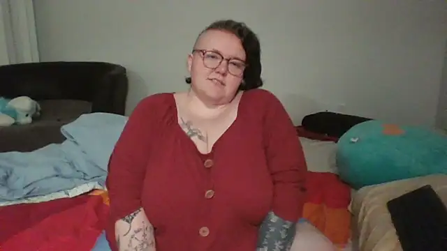 CorgiGodez98 online show from 3, 3, 2025