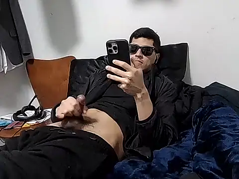 PerroDemonioHot online show from 3, 2, 2026