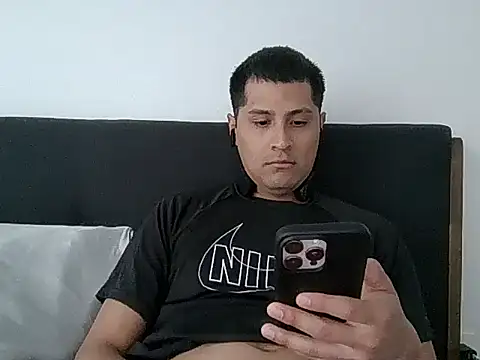 PerroDemonioHot online show from 12, 4, 2026