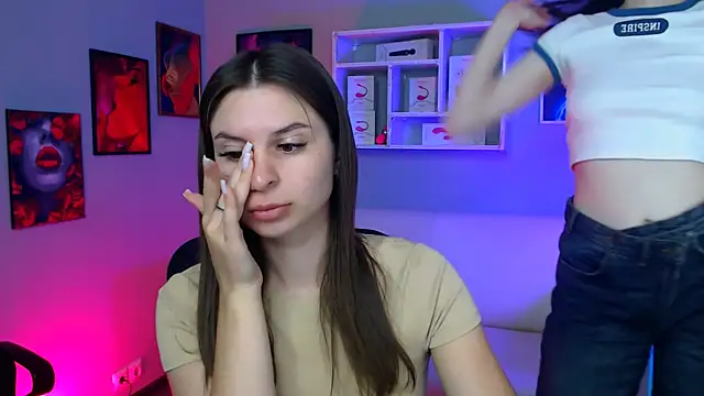 Snapshot of flora_ri chatting on 28, 9, 2025 flora ri online show from 28, 9, 2025