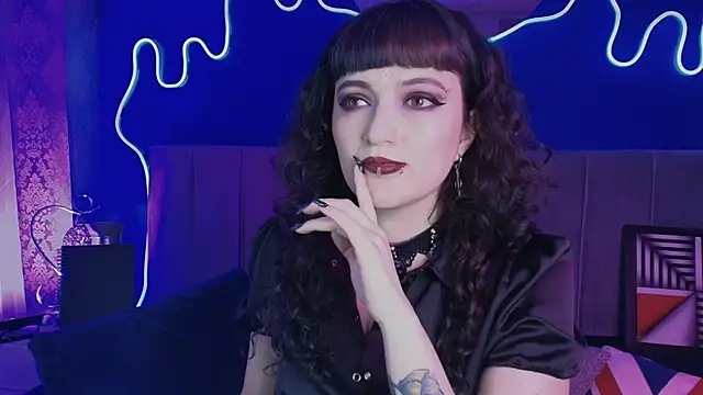 Snapshot of JeanneSabatier chatting on 5, 8, 2026 JeanneSabatier online show from 5, 8, 2026