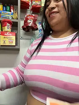 Miia Jazmin online show from 4, 3, 2025